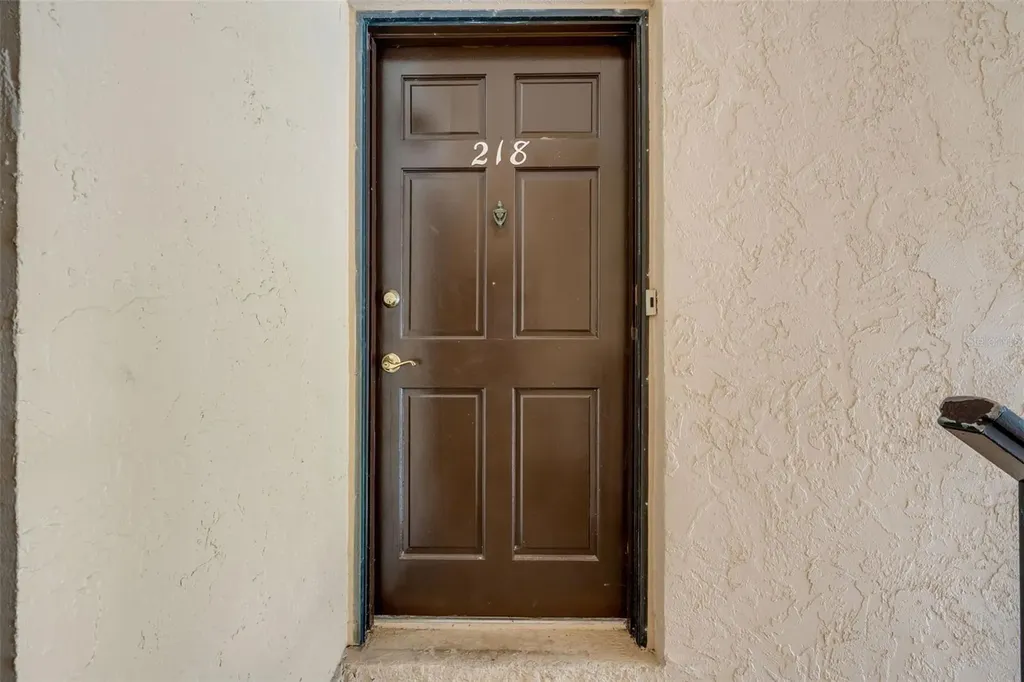 218 Dogwood Circle Seminole FL 33777