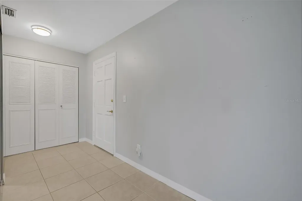 218 Dogwood Circle Seminole FL 33777