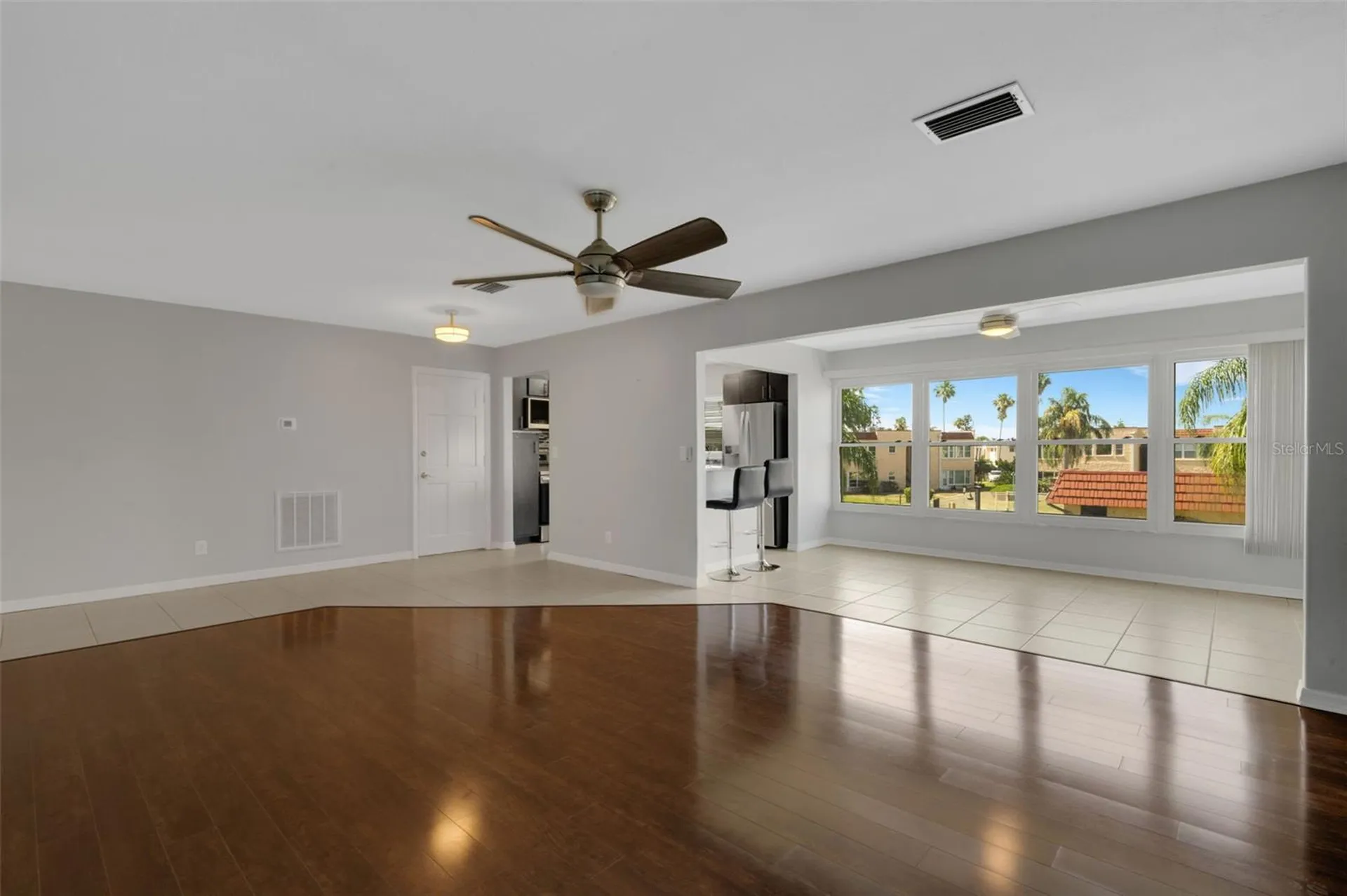 218 Dogwood Circle Seminole FL 33777