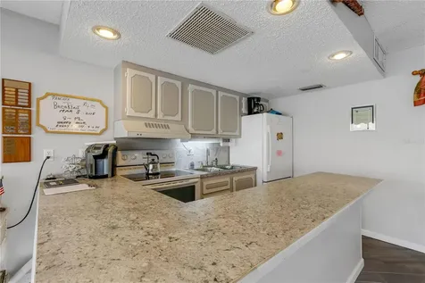 218 Dogwood Circle Seminole FL 33777