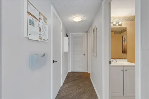 218 Dogwood Circle Seminole FL 33777
