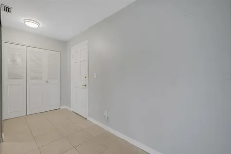 218 Dogwood Circle Seminole FL 33777