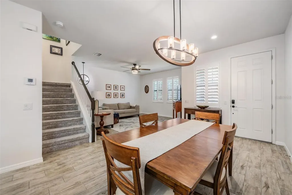 5607 Hometown Lane Lithia FL 33547