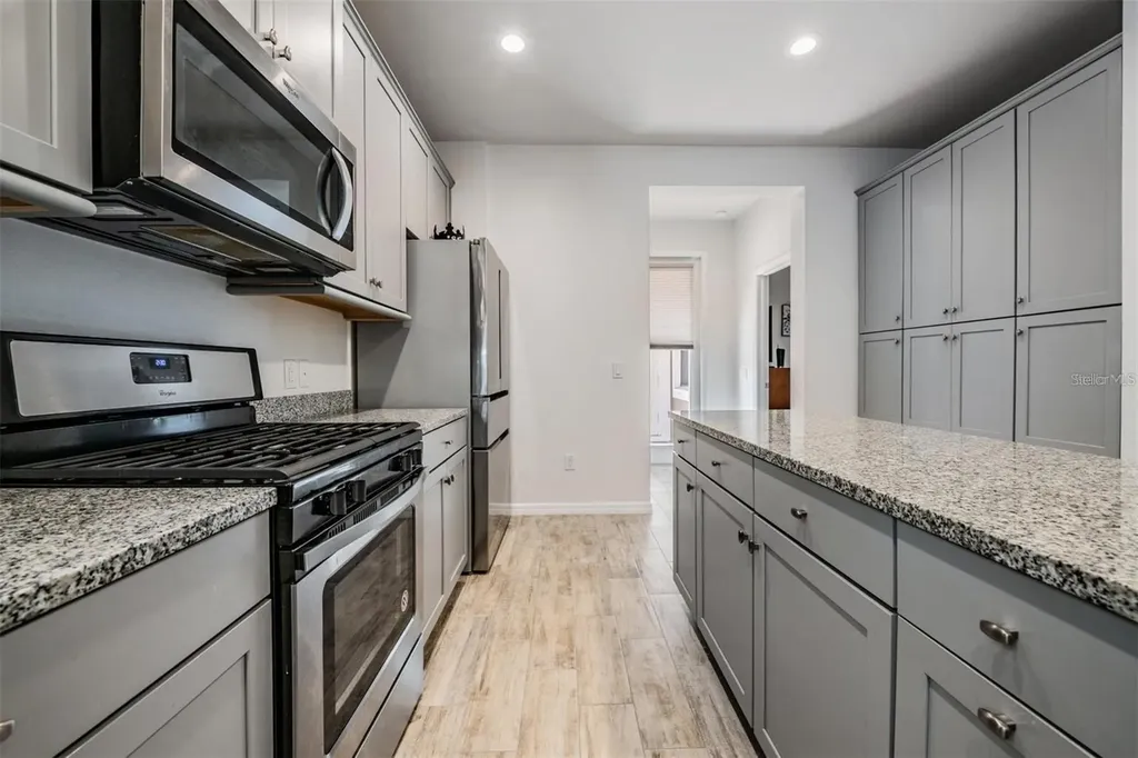 5607 Hometown Lane Lithia FL 33547