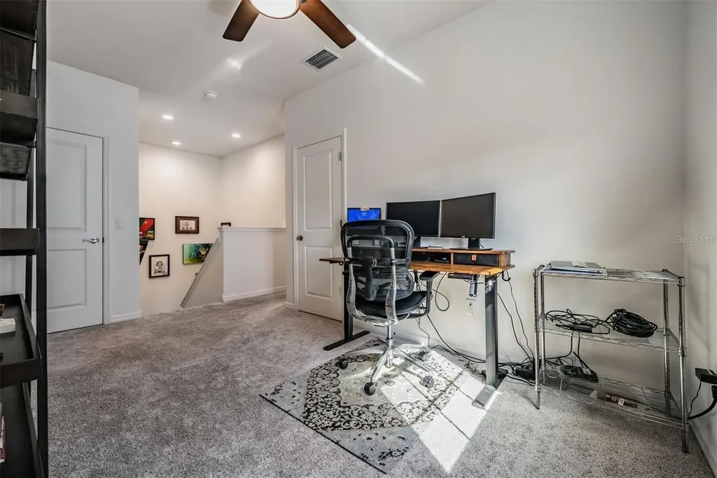 5607 Hometown Lane Lithia FL 33547