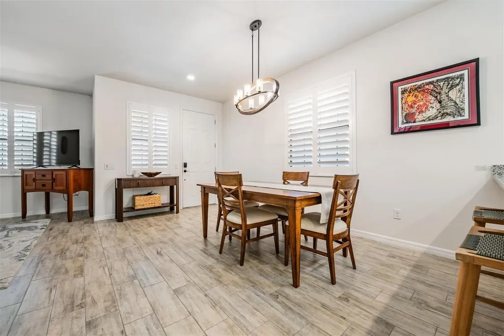 5607 Hometown Lane Lithia FL 33547