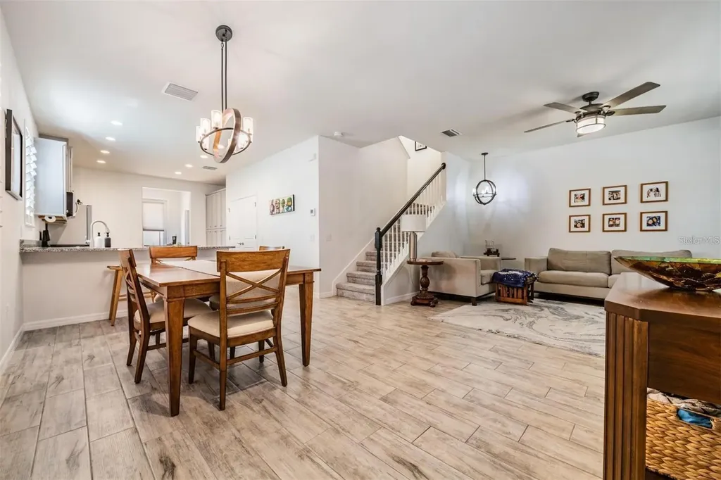 5607 Hometown Lane Lithia FL 33547