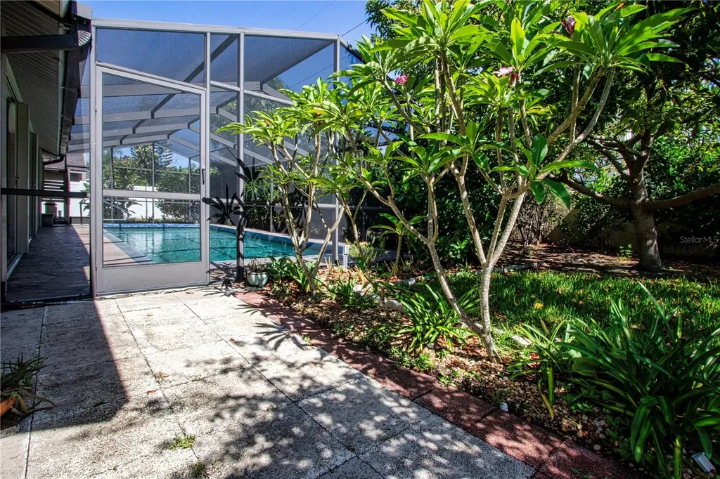 4403 Diamond Circle N Sarasota FL 34233