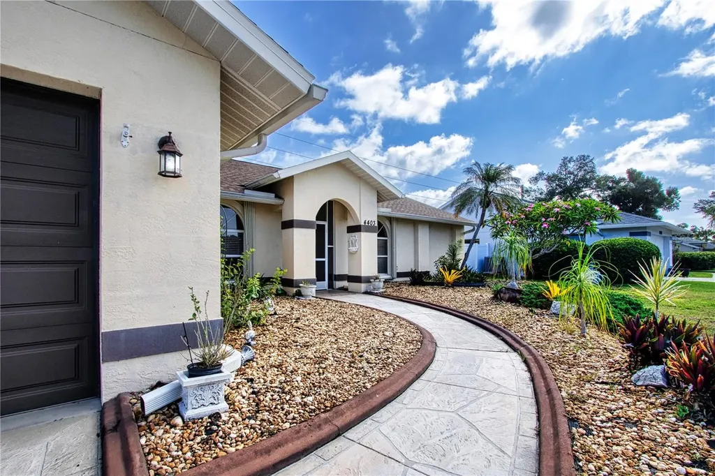4403 Diamond Circle N Sarasota FL 34233