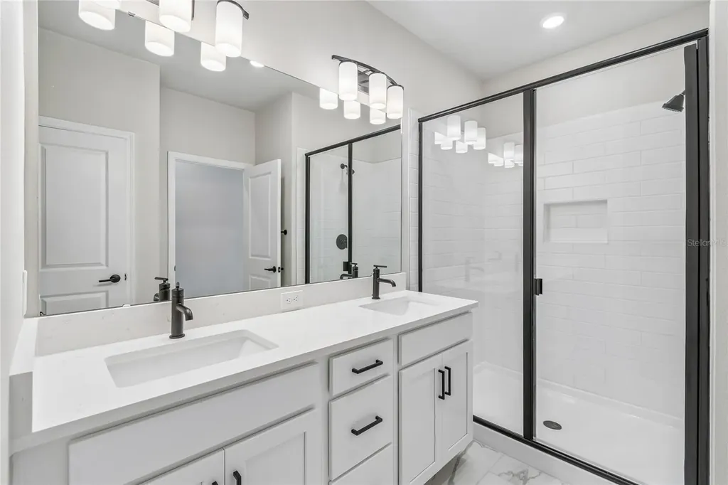 4353 Roush Avenue Orlando FL 32803