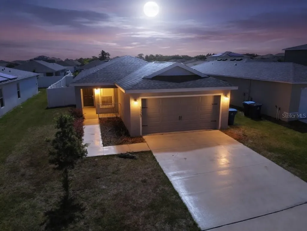 1923 Golden Beak Drive Eagle Lake FL 33839