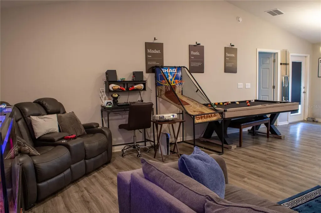 1923 Golden Beak Drive Eagle Lake FL 33839