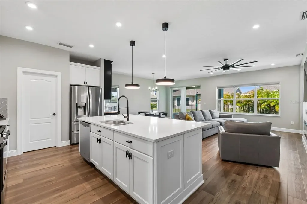 5619 Silver Sun Drive Apollo Beach FL 33572