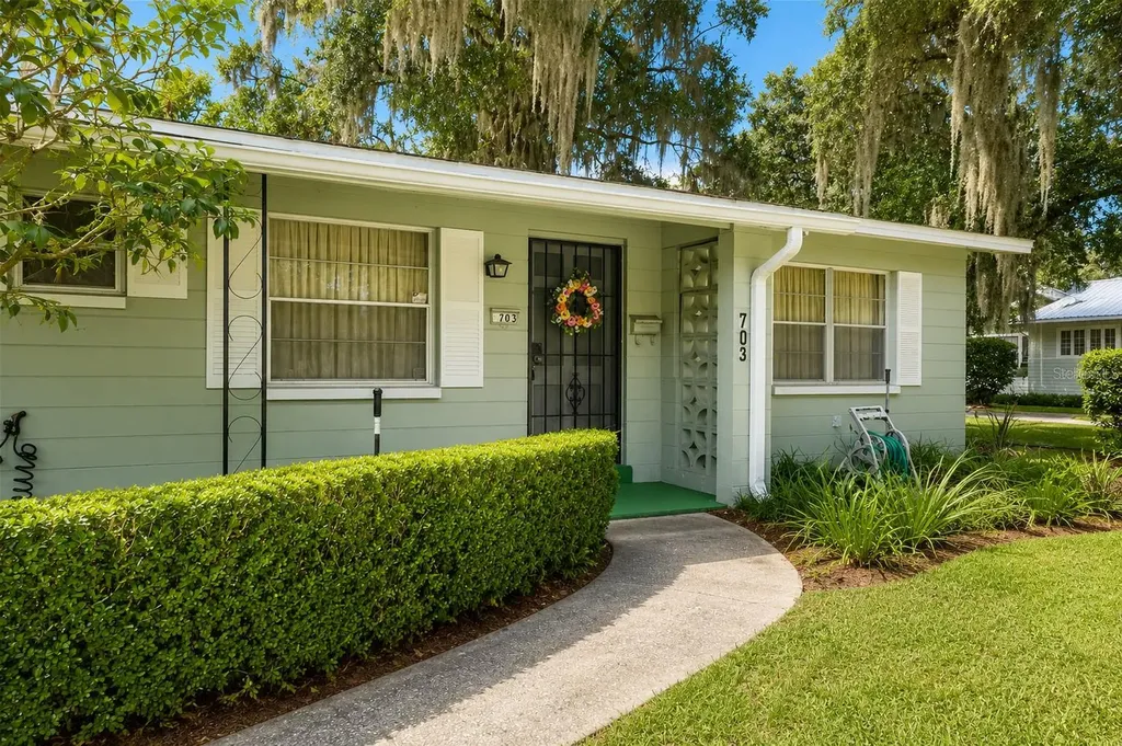 703 NE 6th Place Gainesville FL 32601