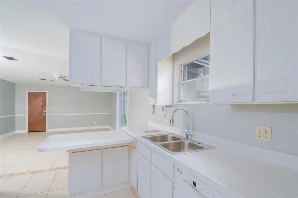 703 NE 6th Place Gainesville FL 32601