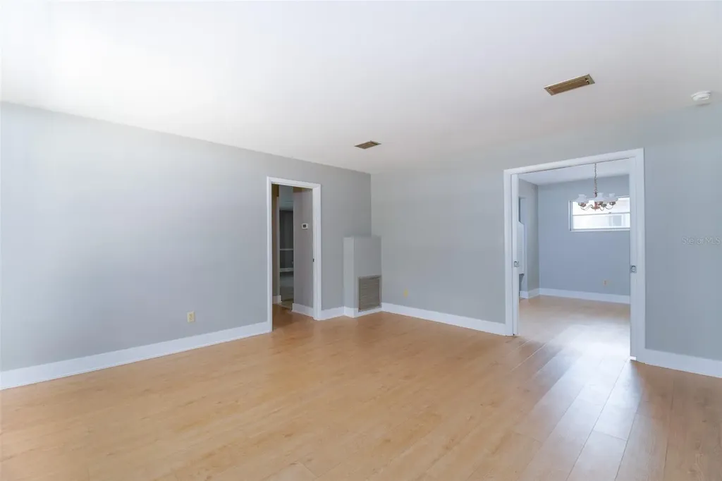 703 NE 6th Place Gainesville FL 32601