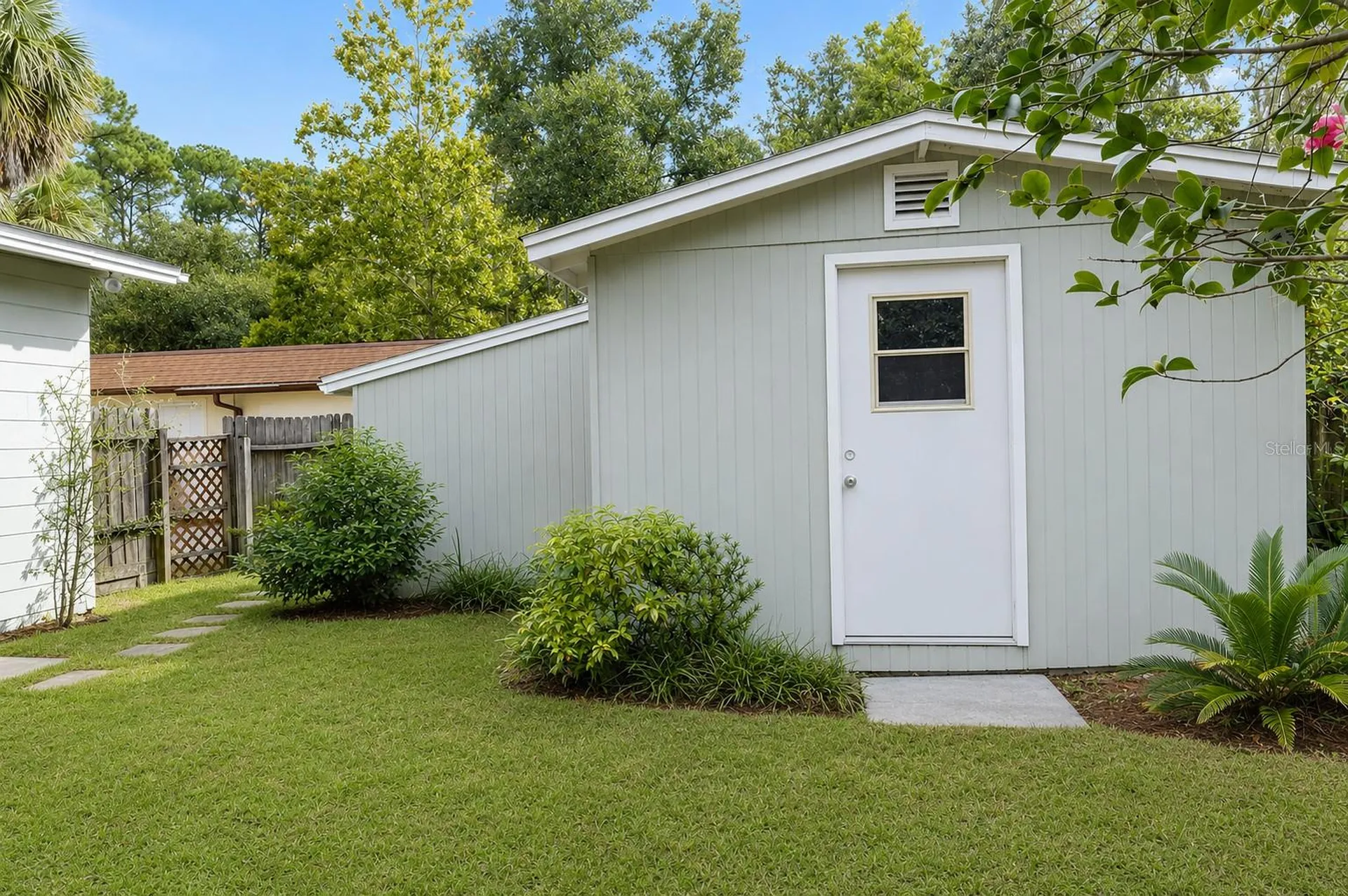 703 NE 6th Place Gainesville FL 32601