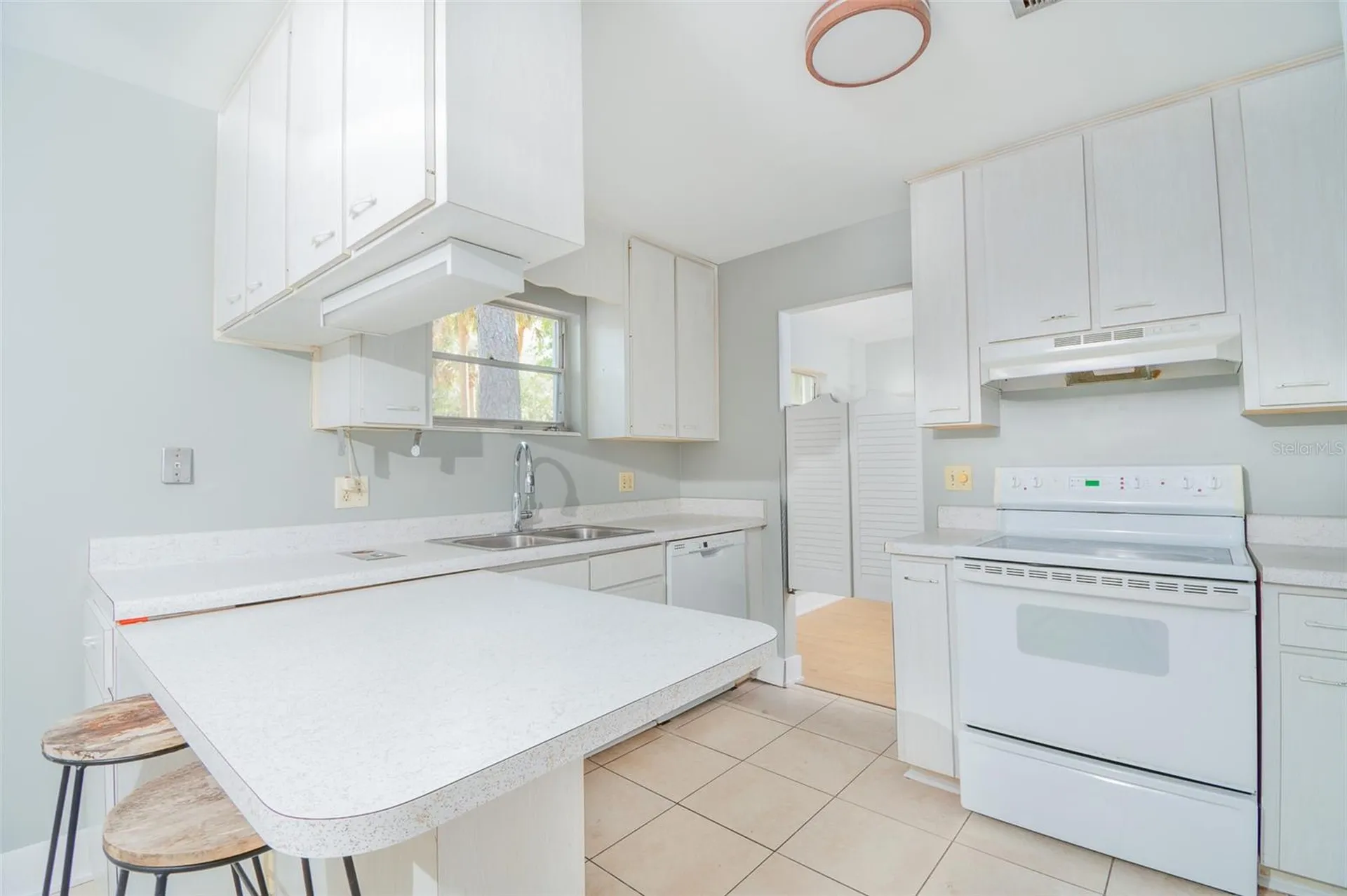 703 NE 6th Place Gainesville FL 32601
