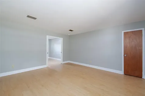 703 NE 6th Place Gainesville FL 32601