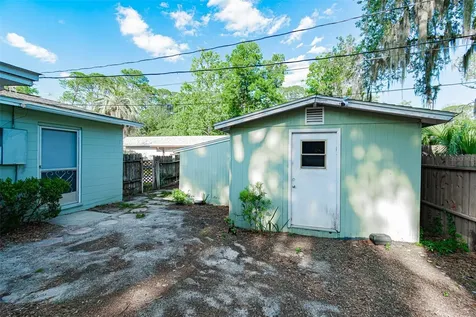 703 NE 6th Place Gainesville FL 32601