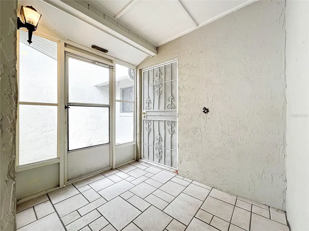5381 Vineland Road Orlando FL 32811