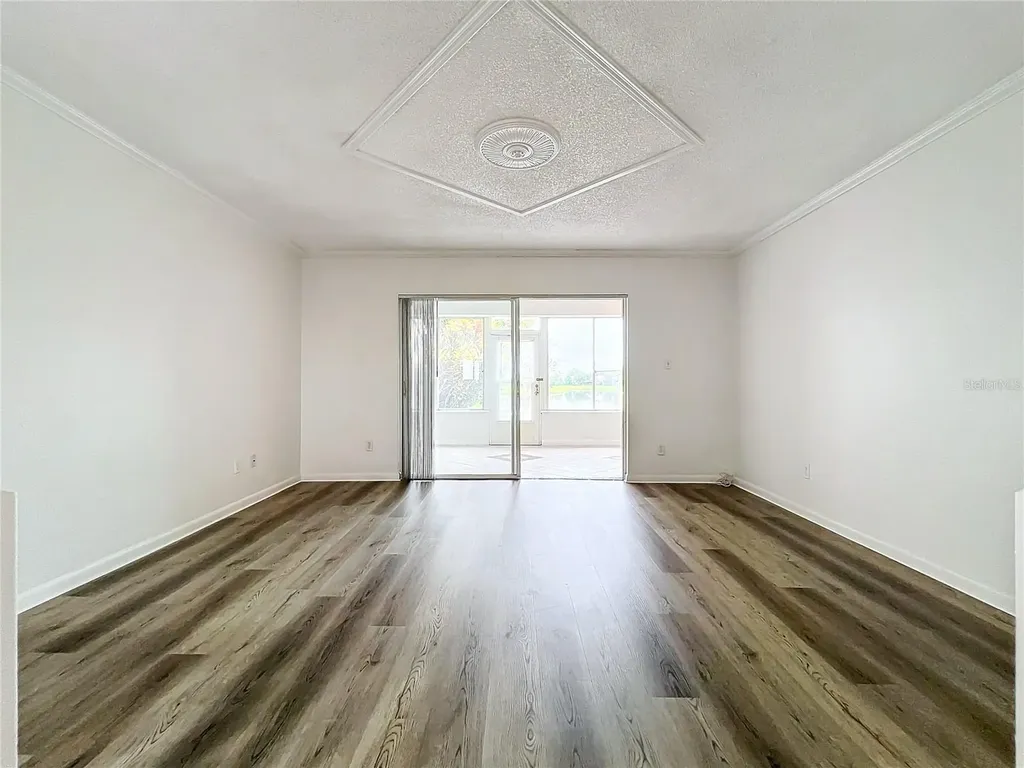 5381 Vineland Road Orlando FL 32811