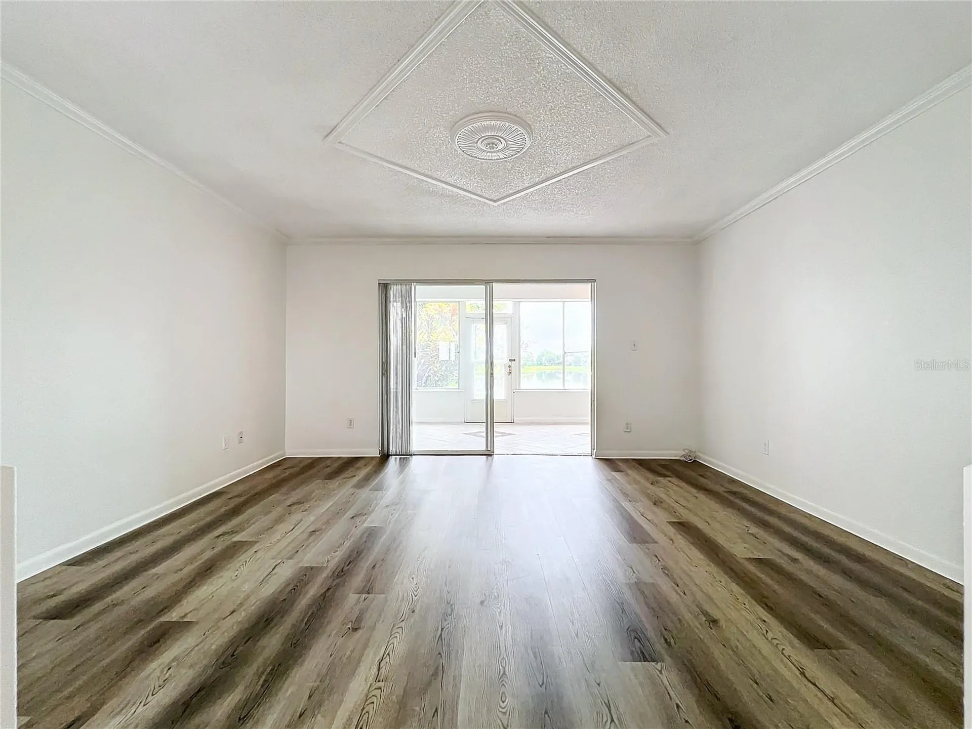 5381 Vineland Road Orlando FL 32811