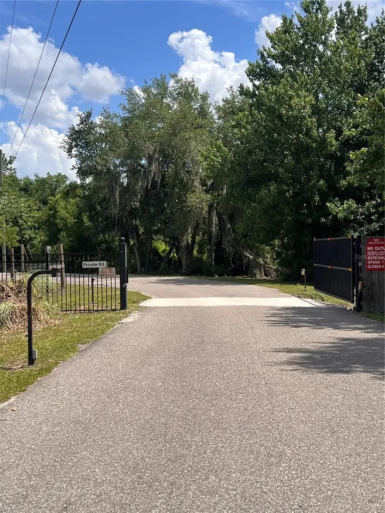 Deer Road Frostproof FL 33843