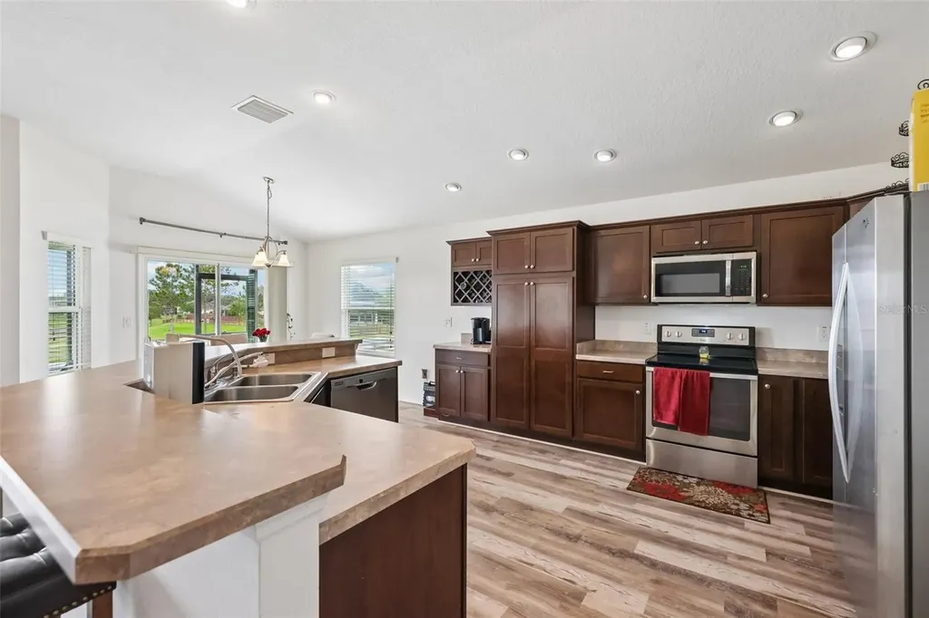 3315 Dzuro Drive Oxford FL 34484