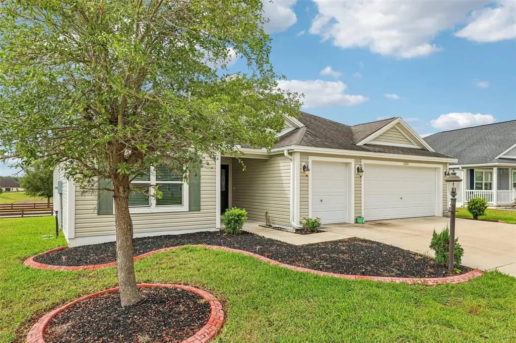 3315 Dzuro Drive Oxford FL 34484