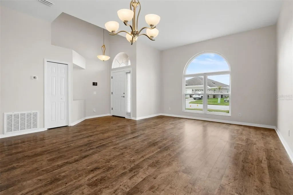 1247 Vinetree Drive Brandon FL 33510