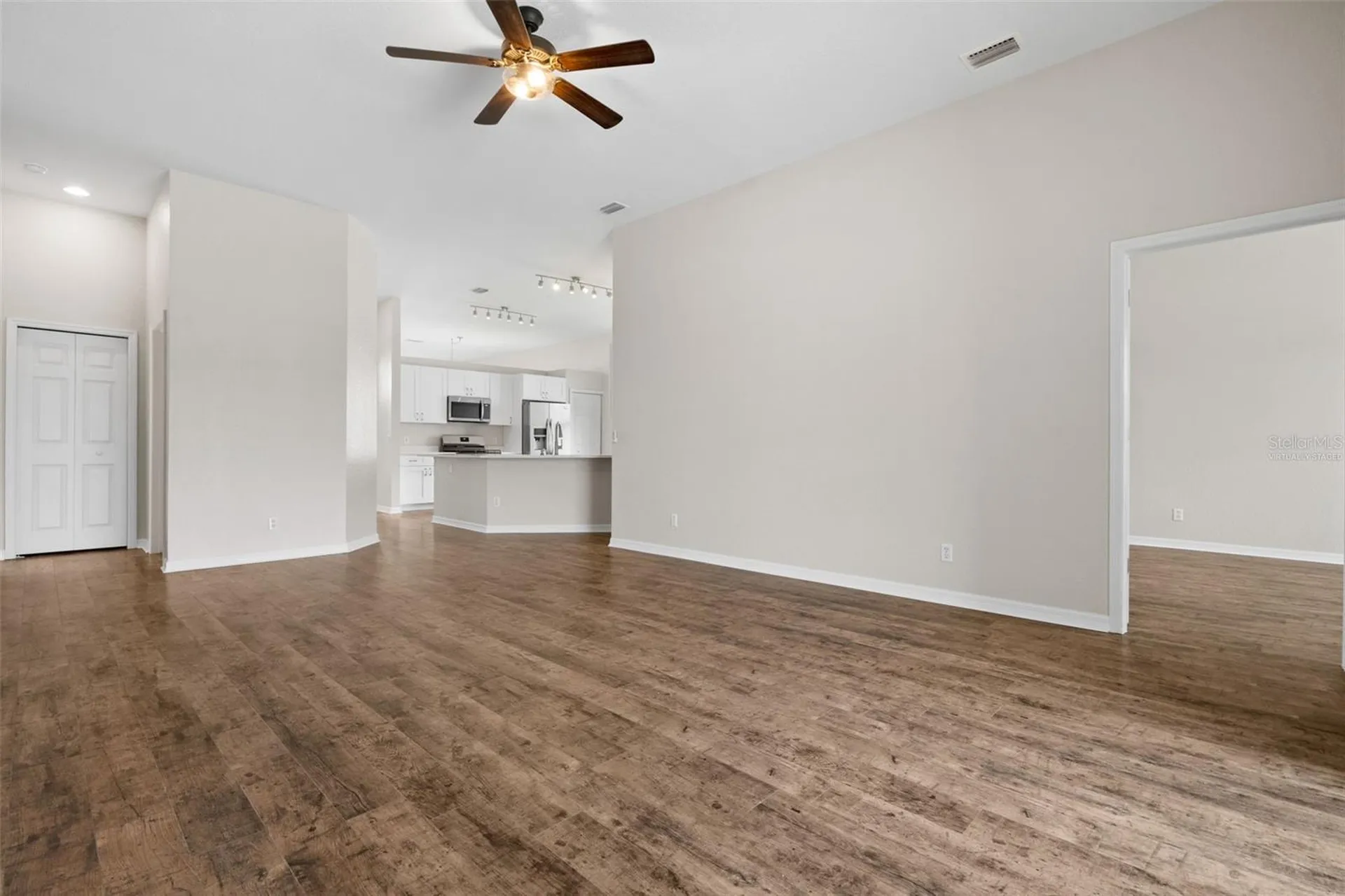 1247 Vinetree Drive Brandon FL 33510