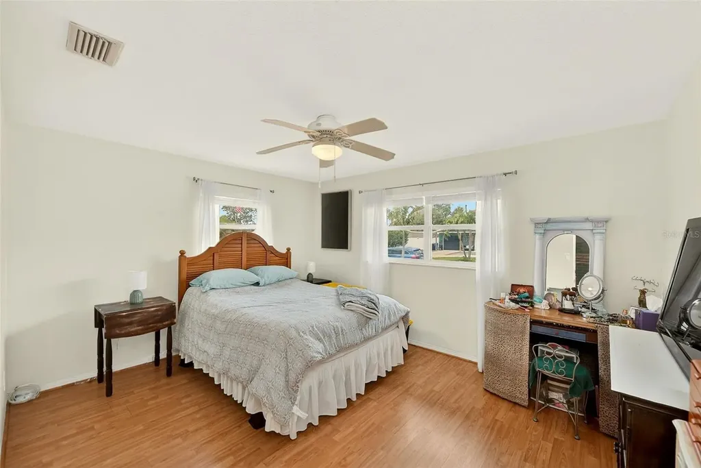3255 57th Street N St Petersburg FL 33710