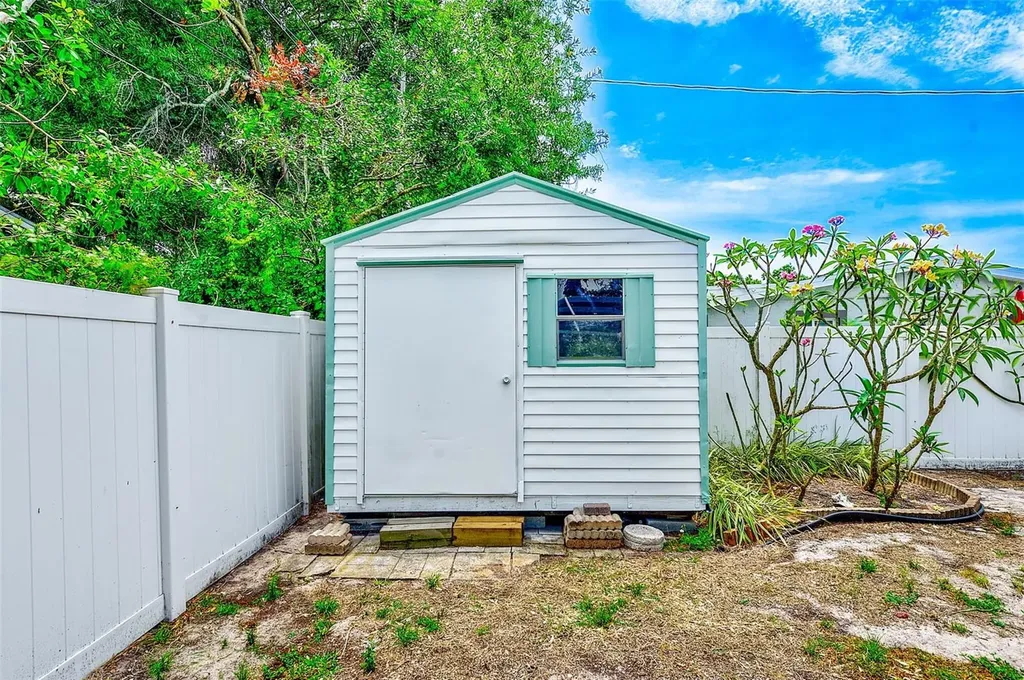3255 57th Street N St Petersburg FL 33710