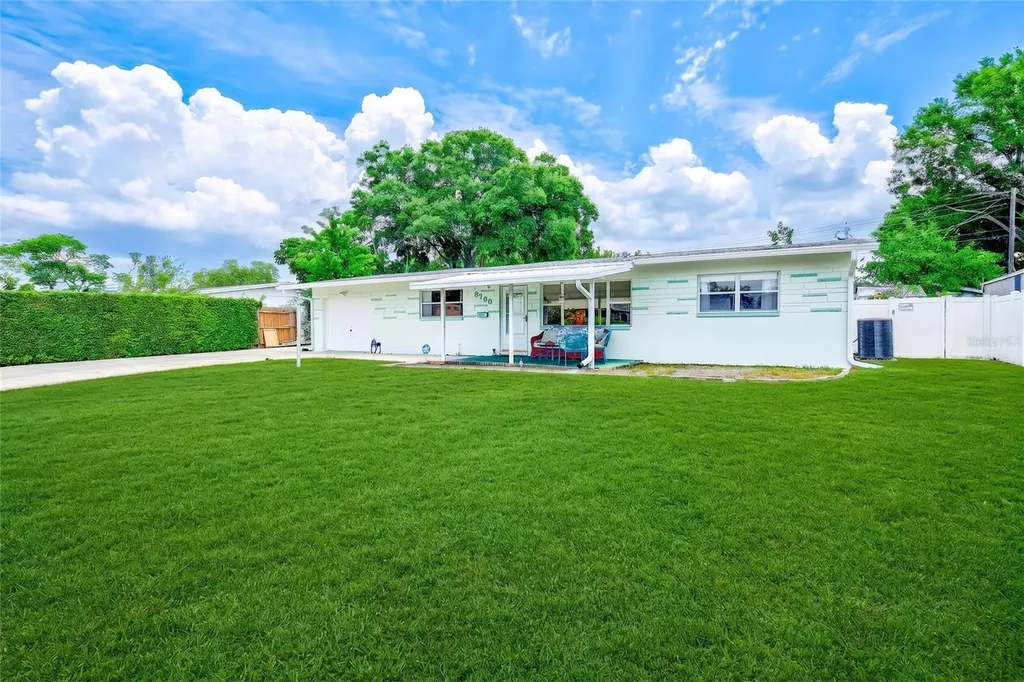 3255 57th Street N St Petersburg FL 33710