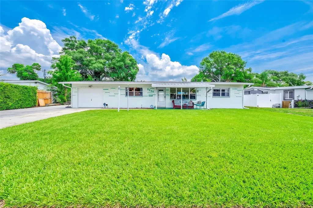 3255 57th Street N St Petersburg FL 33710