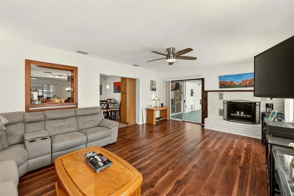 3255 57th Street N St Petersburg FL 33710