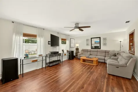3255 57th Street N St Petersburg FL 33710