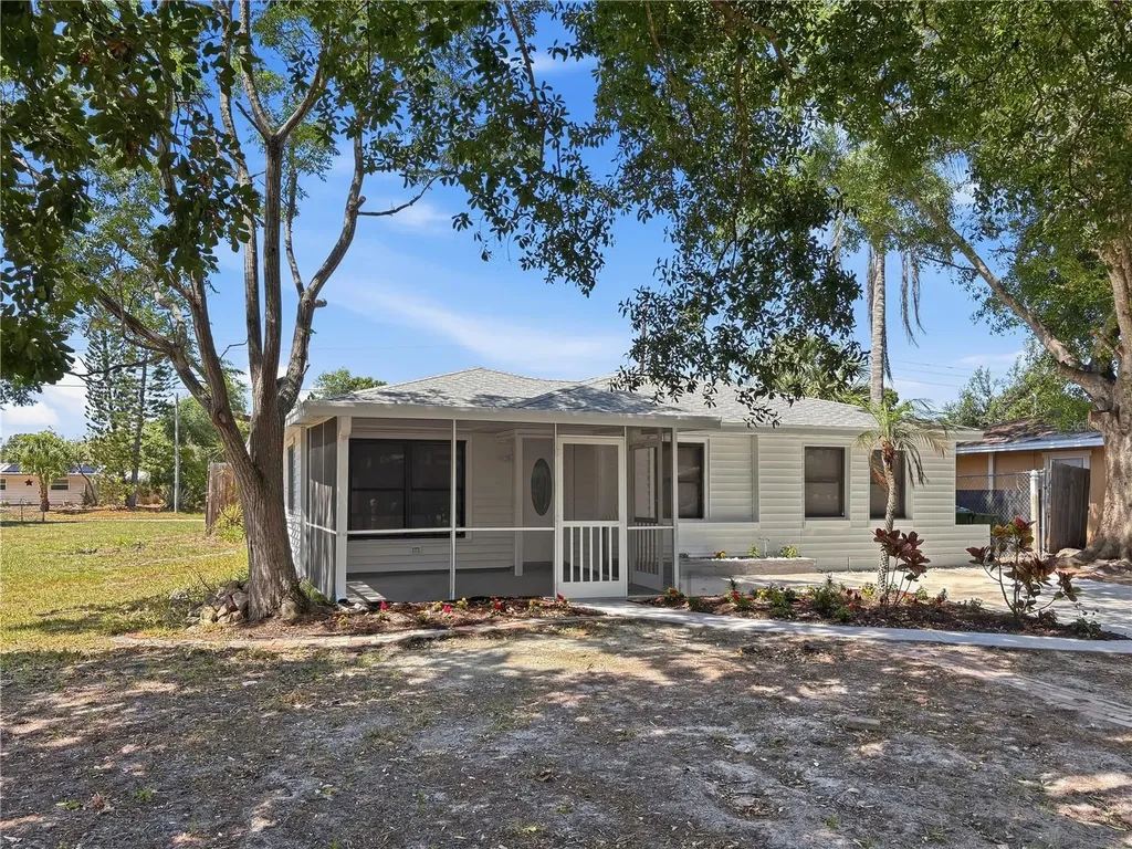 2847 Oak Street Sarasota FL 34237
