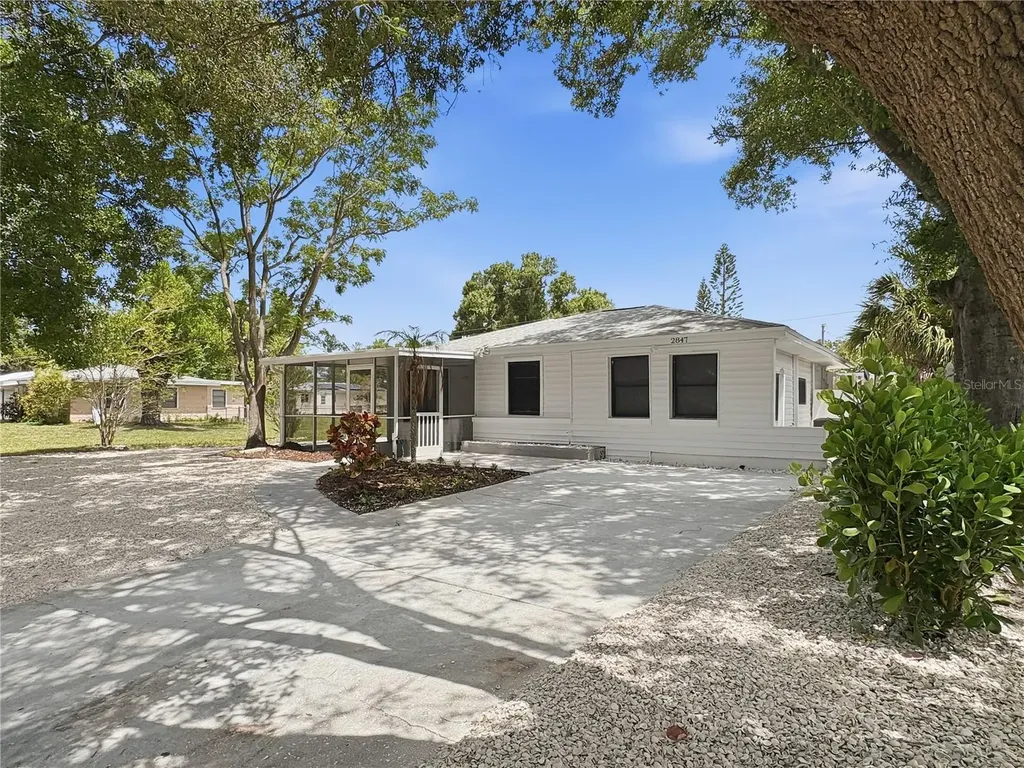 2847 Oak Street Sarasota FL 34237