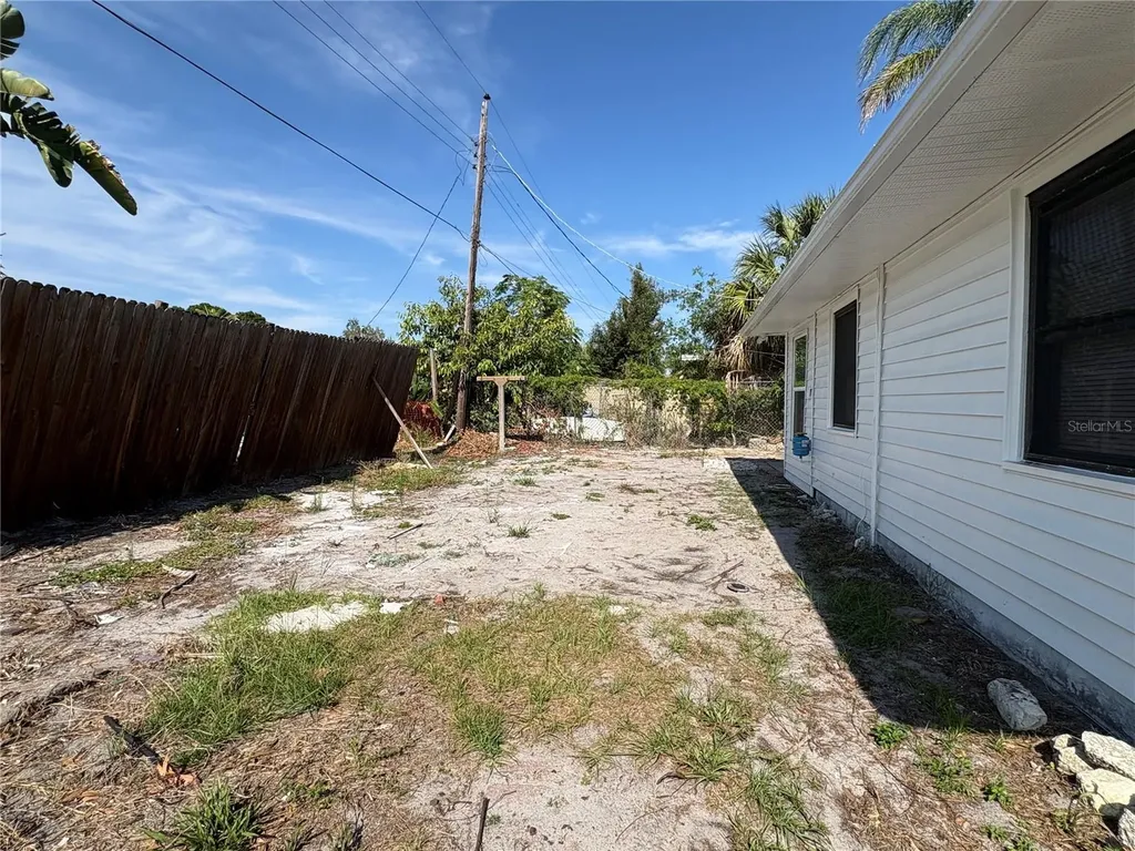 2847 Oak Street Sarasota FL 34237