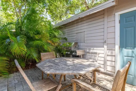 533 8th Avenue N St Petersburg FL 33701