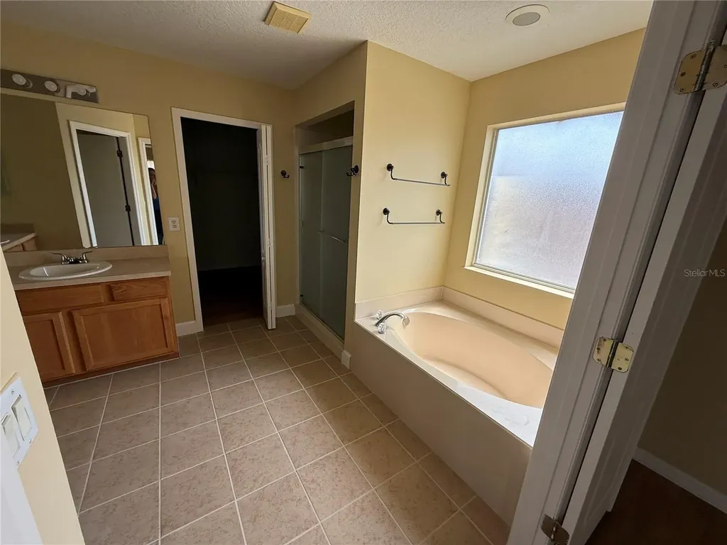 933 Whispering Cypress Lane Orlando FL 32824