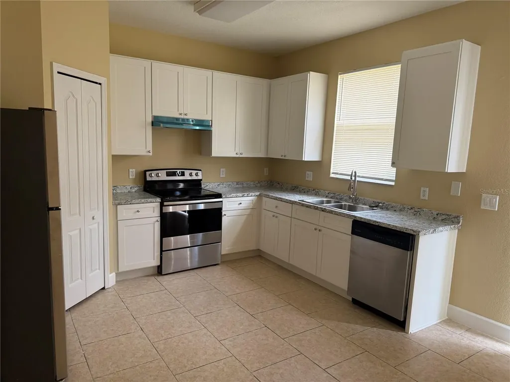 933 Whispering Cypress Lane Orlando FL 32824