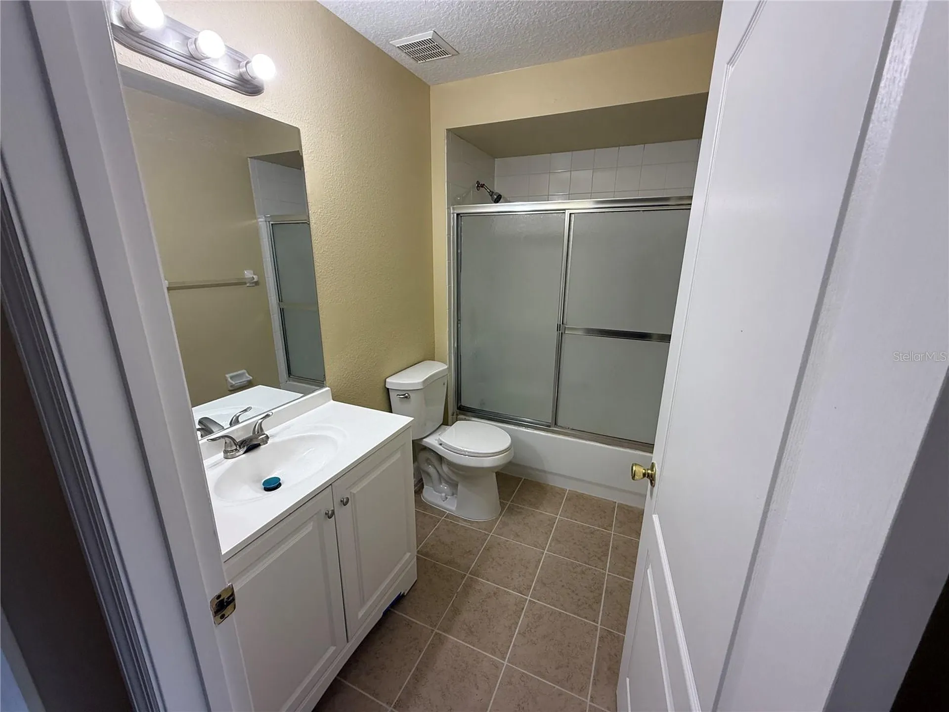 933 Whispering Cypress Lane Orlando FL 32824