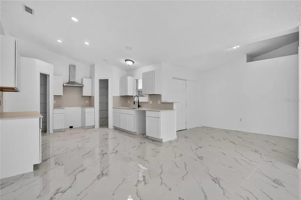 1118 Perpignan Court Kissimmee FL 34759