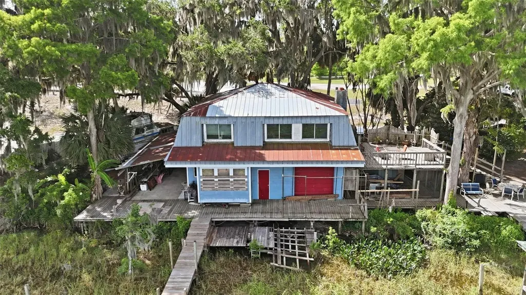 400 Lakeshore Drive Eustis FL 32726