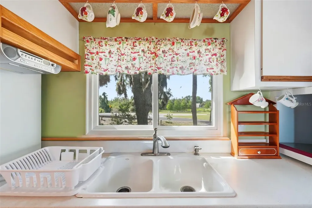 400 Lakeshore Drive Eustis FL 32726