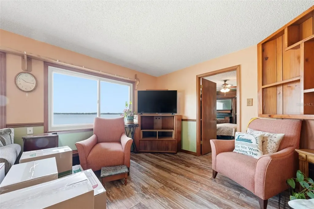400 Lakeshore Drive Eustis FL 32726