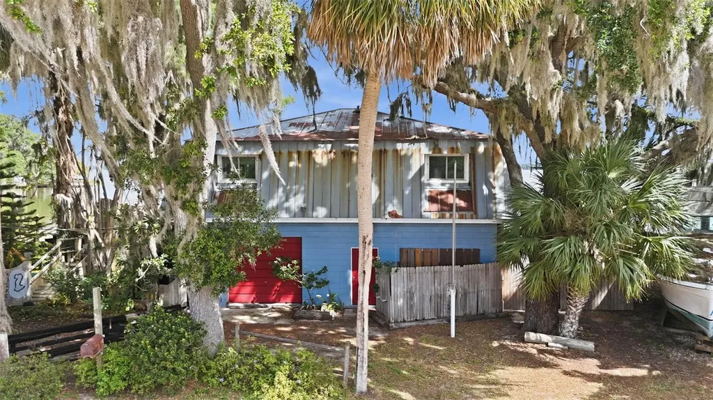 400 Lakeshore Drive Eustis FL 32726